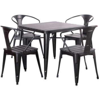 Set de comedor Maragogi con mesa negra y cuatro sillas metálicas para terraza