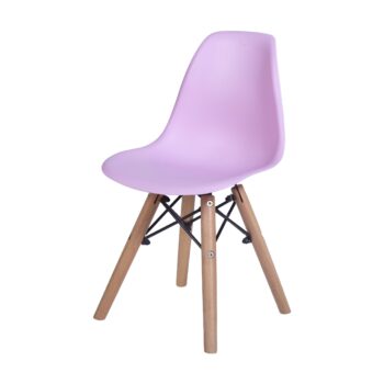 Silla Eames Niña Rosada con asiento plástico, patas de madera y diseño infantil inspirado en Charles y Ray Eames