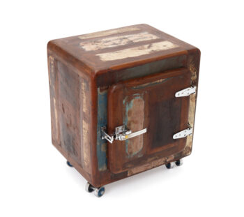 Velador Ballia de madera reciclada con herrajes metálicos y ruedas estilo industrial